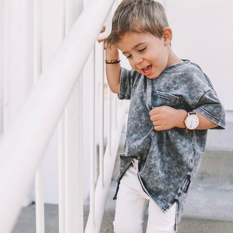 BLACK ACID WASH BOYFRIEND TEE