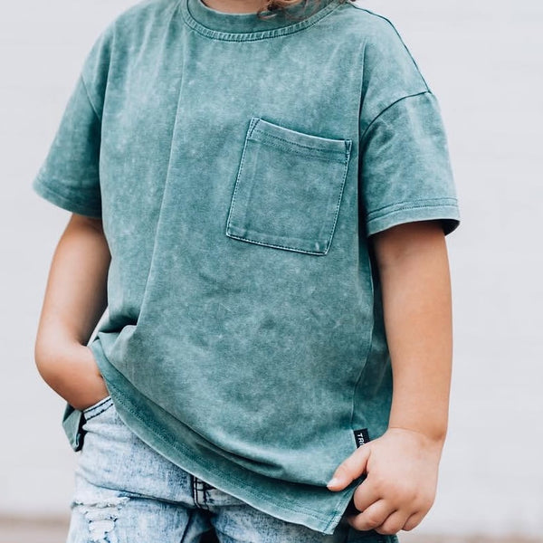 GREEN ACID WASH BOYFRIEND TEE